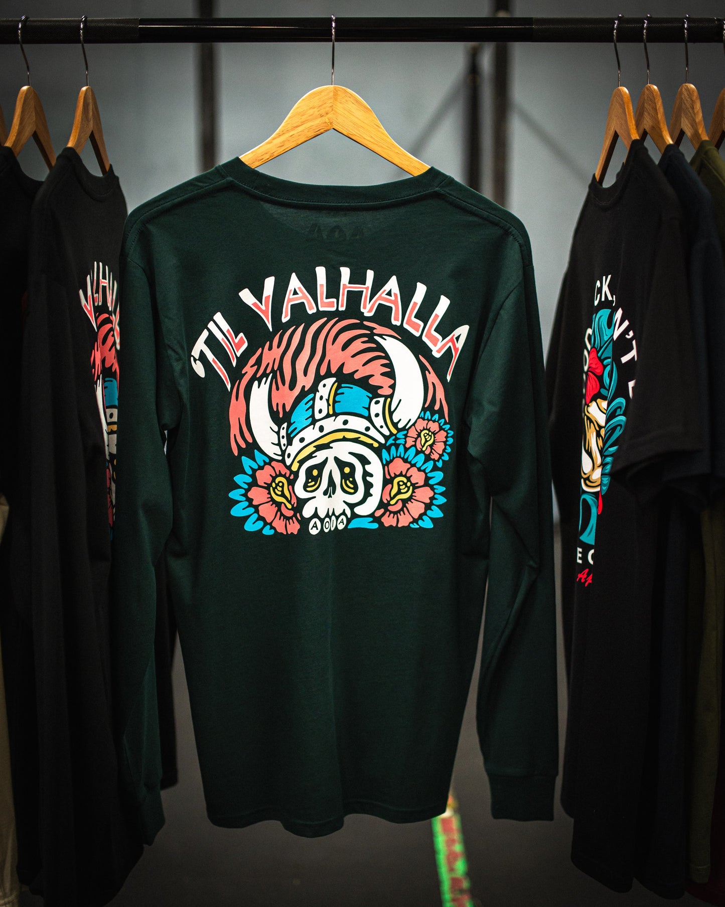 VALHALLA L/S TEE (PINE GREEN)